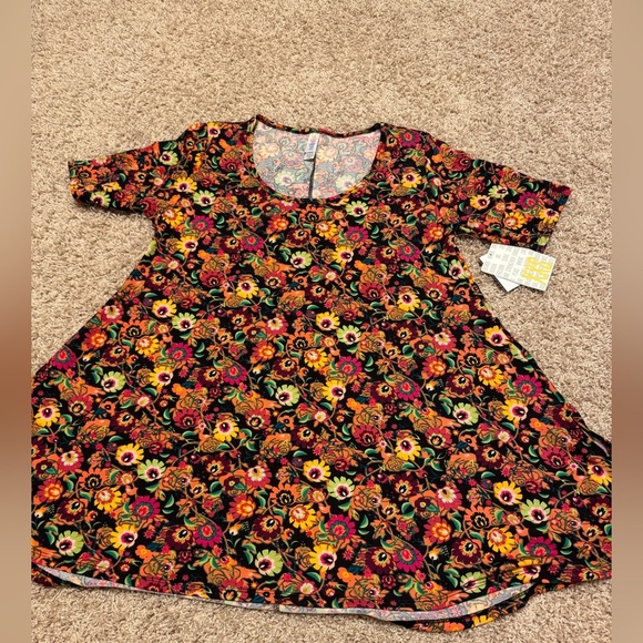 LulaRoe PERFECT TEE Scoop Neck Orange Green Red Floral Swing Tunic Sz XXS - Picture 1 of 7